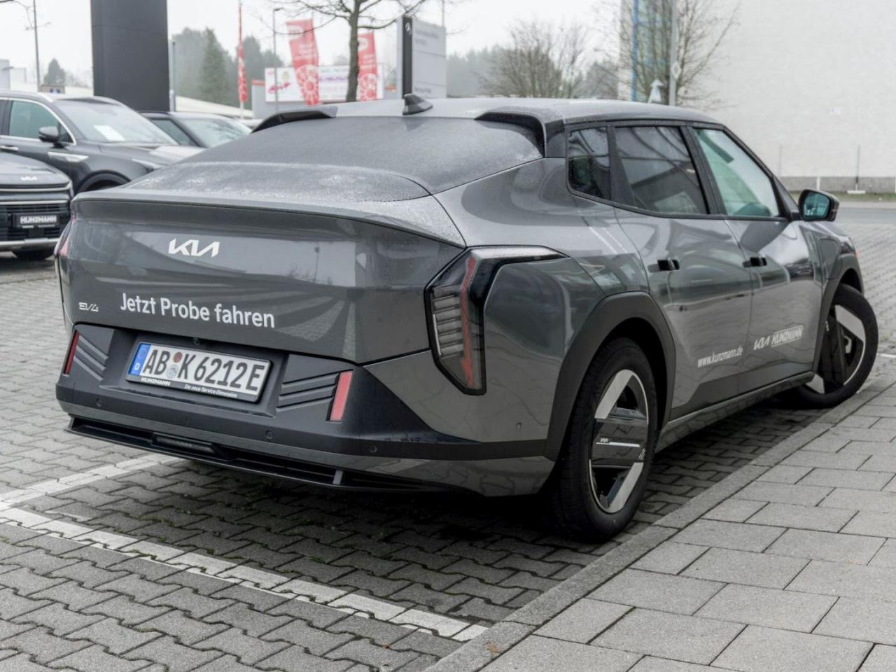 KIA EV4 Fastback 81,4 kWh Earth Navi Drive-Wise
