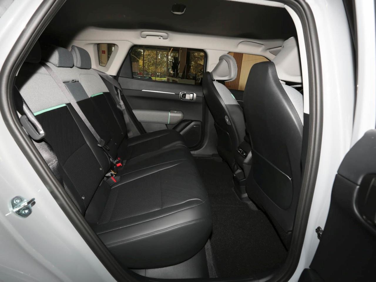 KIA EV4 81,4 kWh Earth Navi Schiebedach Sound-P 360°