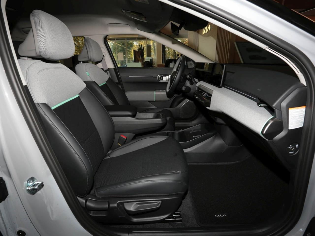 KIA EV4 81,4 kWh Earth Navi Schiebedach Sound-P 360°