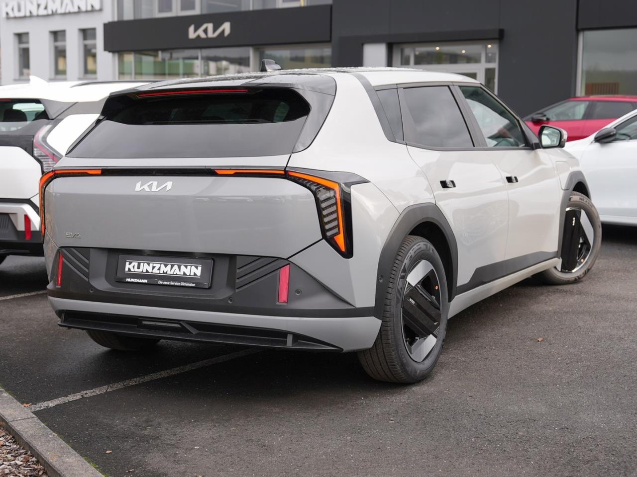 KIA EV4 81,4 kWh Earth Navi Sound-P ACC 360°