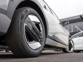 KIA EV4 81,4 kWh Earth Navi Sound-P ACC 360°