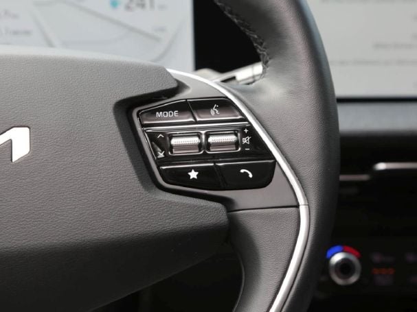 KIA EV6 58 kWh 2WD Navi Kamera ACC Lenkradheizung KIA EV6 58 kWh 2WD Navi Kamera ACC Lenkradheizung
