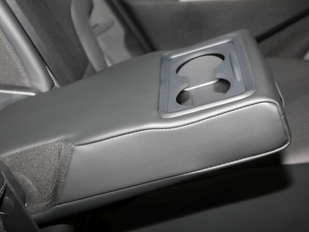 KIA EV6 84 kWh Earth Navi Klima HeadUp Kamera LED KIA EV6 84 kWh Earth Navi Klima HeadUp Kamera LED