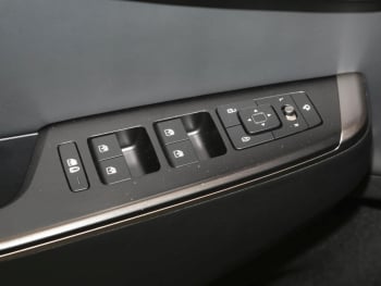 KIA EV6 84 kWh Earth Navi HeadUp Memory SoundP 360°