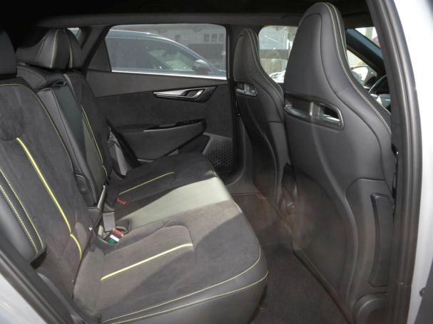 KIA EV6 GT 84 kWh AWD Navi HeadUp Schiebedach 360° KIA EV6 GT 84 kWh AWD Navi HeadUp Schiebedach 360°