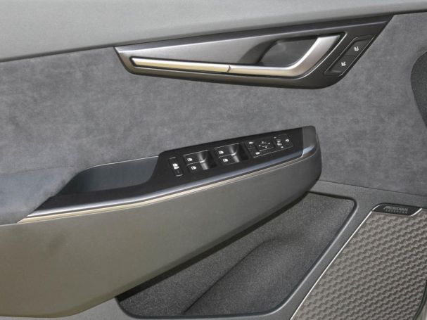 KIA EV6 GT 84 kWh AWD Navi HeadUp Schiebedach 360° KIA EV6 GT 84 kWh AWD Navi HeadUp Schiebedach 360°