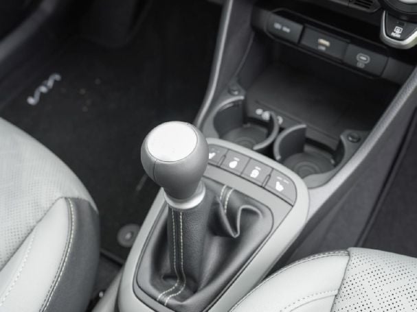KIA Picanto 1.2 Spirit Navi Kamera Privacy Totwinkel KIA Picanto 1.2 Spirit Navi Kamera Privacy Totwinkel