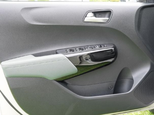 KIA Picanto 1.2 Spirit Navi Kamera Privacy Totwinkel KIA Picanto 1.2 Spirit Navi Kamera Privacy Totwinkel