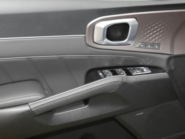 KIA Sorento 1.6T HEV AWD Platinum Navi HeadUp 360° KIA Sorento 1.6T HEV AWD Platinum Navi HeadUp 360°