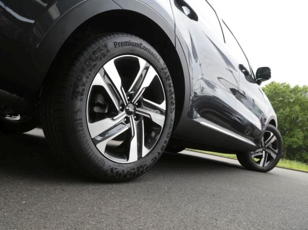 KIA Sorento 1.6T PHEV AWD Platinum Panorama ACC KIA Sorento 1.6T PHEV AWD Platinum Panorama ACC
