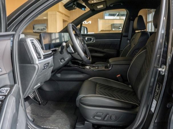 KIA Sorento 1.6T PHEV AWD Platinum Navi Head-UP KIA Sorento 1.6T PHEV AWD Platinum Navi Head-UP