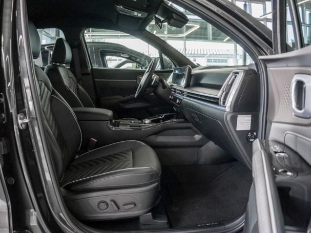 KIA Sorento 1.6T PHEV AWD Platinum Navi Head-UP KIA Sorento 1.6T PHEV AWD Platinum Navi Head-UP