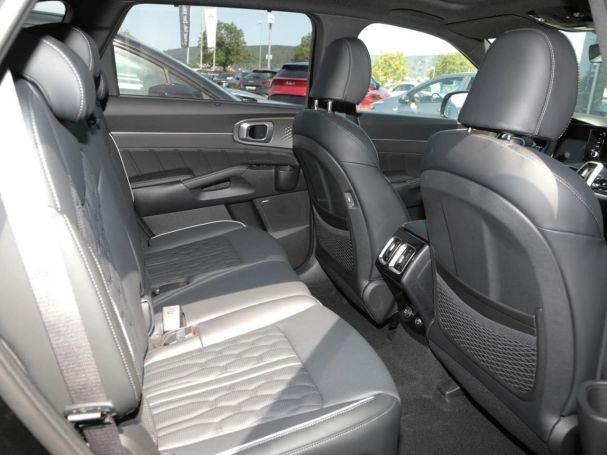 KIA Sorento 2.2 CRDi DCT AWD Platinum Navi Pano HeadUp 7-Si KIA Sorento 2.2 CRDi DCT AWD Platinum Navi Pano HeadUp 7-Si