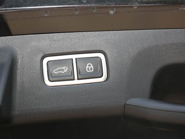 KIA Sorento 2.2 CRDi DCT AWD Platinum Navi Pano HeadUp 7-Si KIA Sorento 2.2 CRDi DCT AWD Platinum Navi Pano HeadUp 7-Si