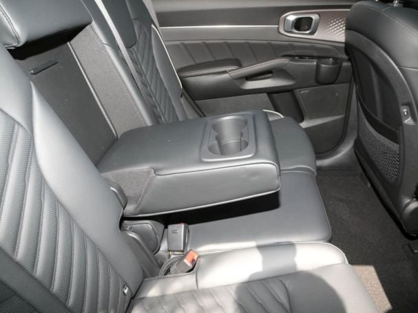 KIA Sorento 2.2 CRDi DCT AWD Platinum Navi HeadUp 360° KIA Sorento 2.2 CRDi DCT AWD Platinum Navi HeadUp 360°