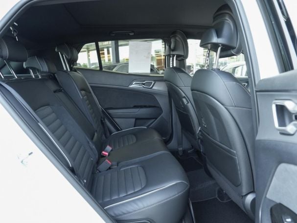 KIA Sportage 1.6 CRDi DCT AWD GT-Line Panorama 360° KIA Sportage 1.6 CRDi DCT AWD GT-Line Panorama 360°