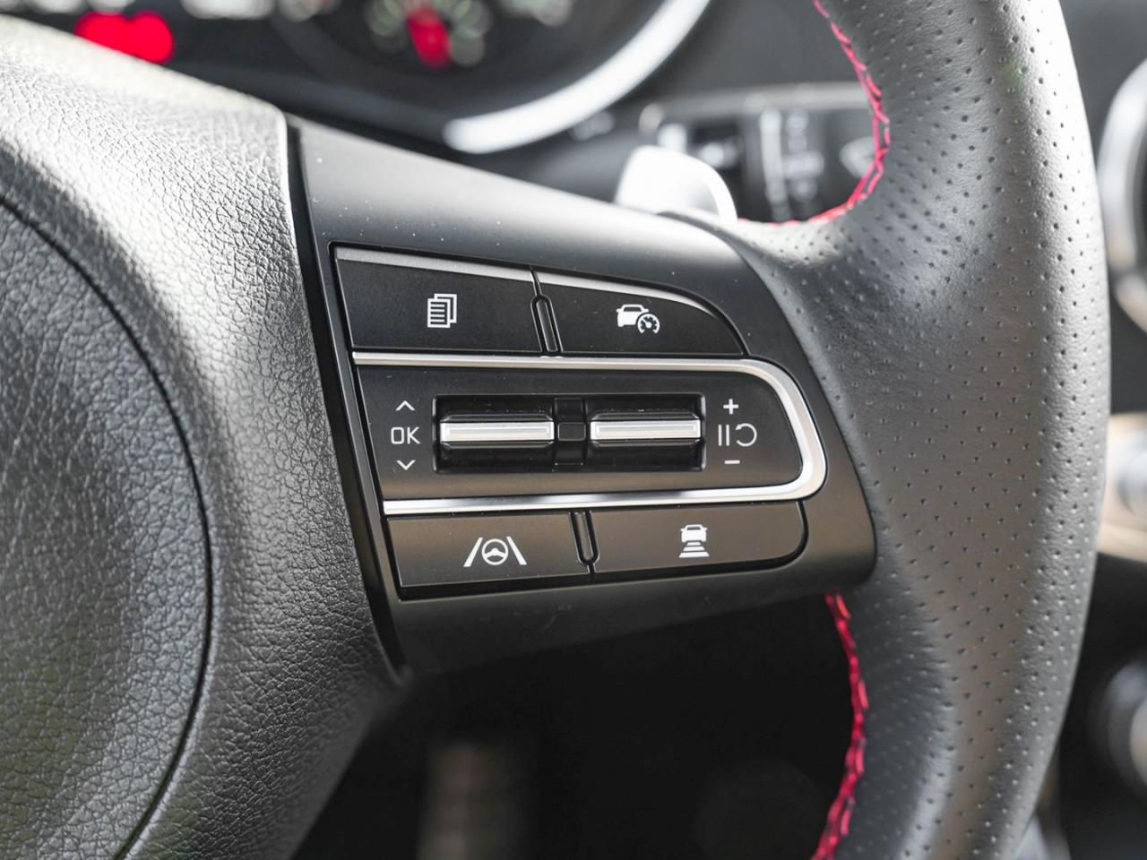 KIA Stinger 3.3 V6 T-GDI  4WD GT Schiebedach 360°