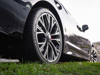 KIA Stinger 3.3 V6 T-GDI  4WD GT Schiebedach 360°