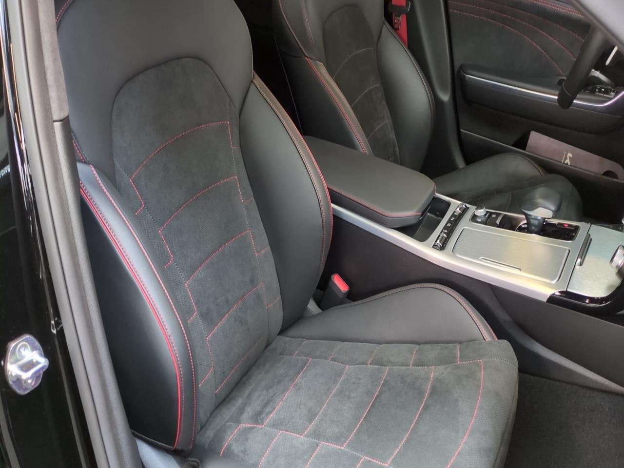 KIA Stinger 3.3 V6 T-GDI  4WD GT Schiebedach 360°