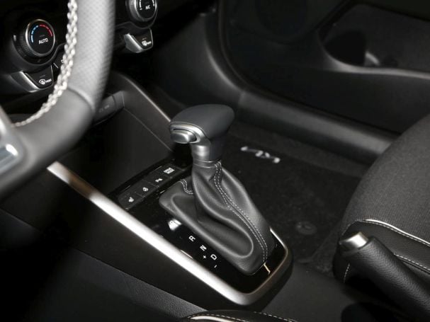 KIA Stonic 1.0T DCT GT-Line Navi Kamera Lenkradheizung KIA Stonic 1.0T DCT GT-Line Navi Kamera Lenkradheizung