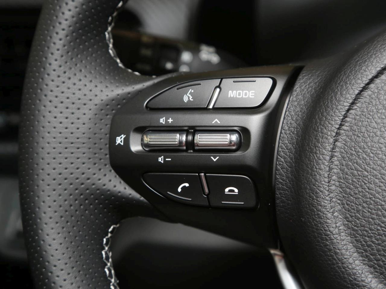 KIA Stonic 1.0T DCT GT-Line Navi Kamera Lenkradheizung