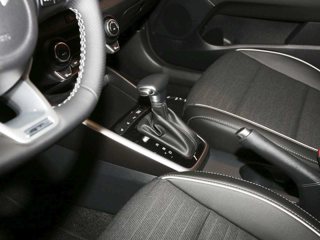 KIA Stonic 1.0T DCT GT-Line Navi ACC Kamera