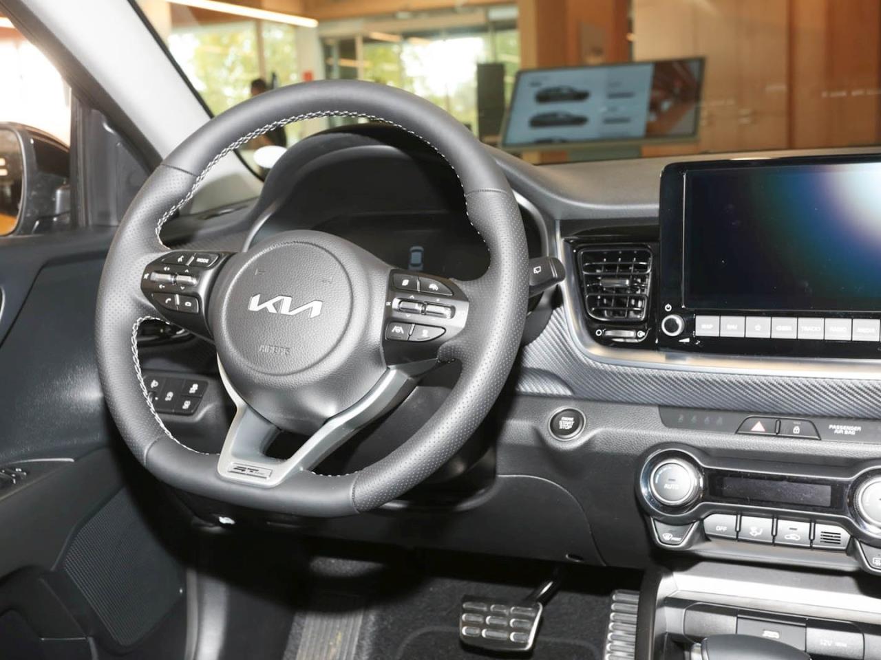 KIA Stonic 1.0T DCT GT-Line Navi ACC Kamera