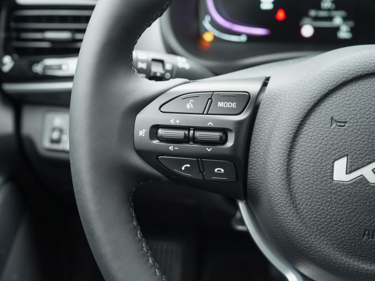 KIA Stonic 1.0T DCT Vision Navi Kamera Lenkradheizung