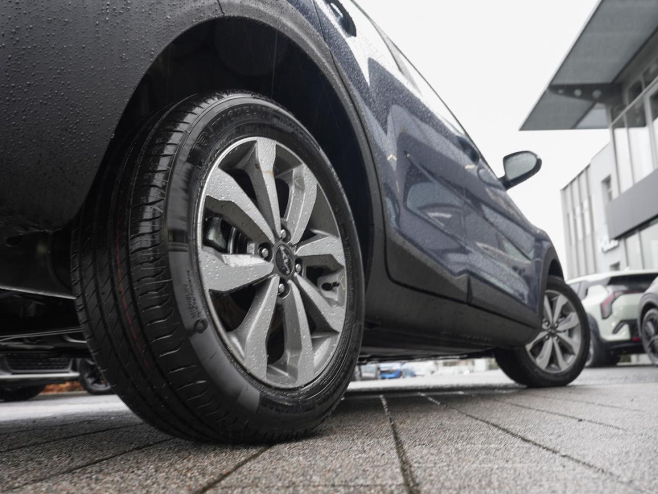 KIA Stonic 1.0T DCT Vision Navi Kamera Lenkradheizung