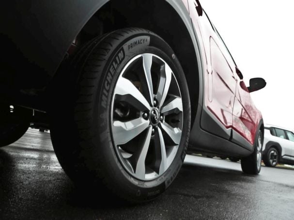 KIA Stonic 1.0T DCT Vision Navi Lenkradhzg Kamera KIA Stonic 1.0T DCT Vision Navi Lenkradhzg Kamera