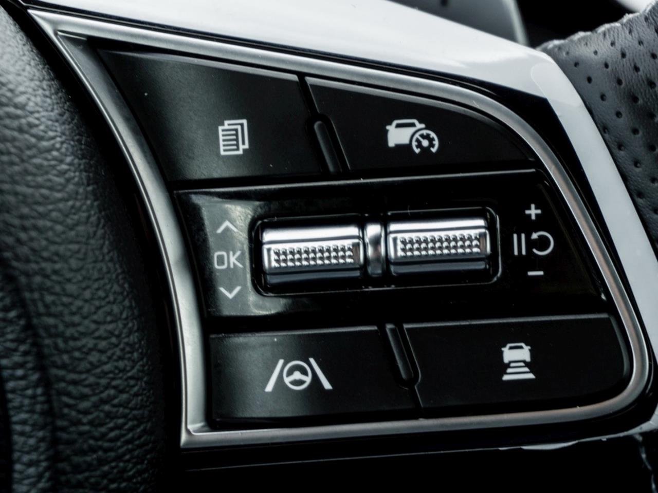 KIA XCeed 1.5T DCT GT-Line Navi Panorama Kamera ACC