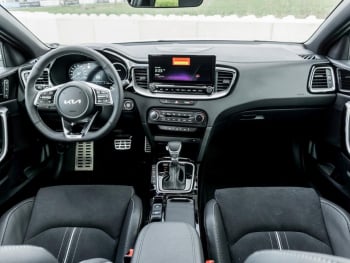 KIA XCeed 1.5T DCT GT-Line Navi Panorama Kamera ACC