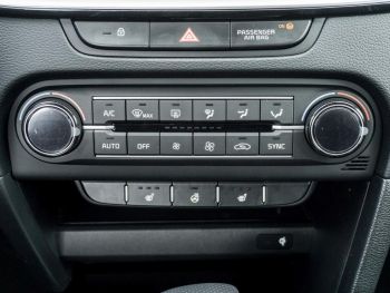 KIA XCeed 1.5T DCT GT-Line Navi Panorama Kamera ACC