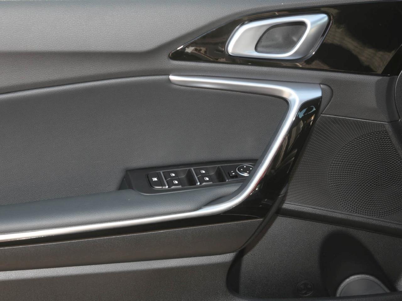 KIA XCeed 1.5T DCT Vision Navi Lenkradhzg Kamera ACC