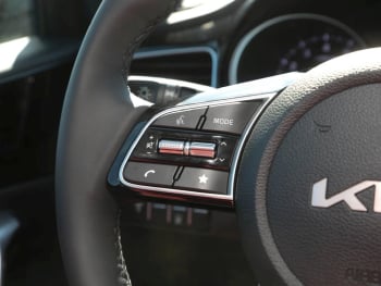 KIA XCeed 1.5T DCT Vision Navi Lenkradhzg Kamera ACC
