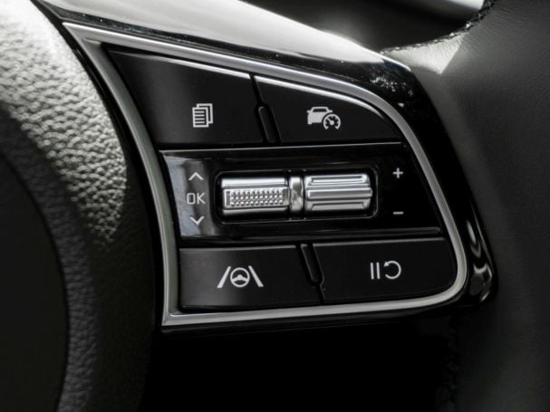 KIA XCeed 1.5T Spirit Navi Kamera Panorama Totwinkel KIA XCeed 1.5T Spirit Navi Kamera Panorama Totwinkel