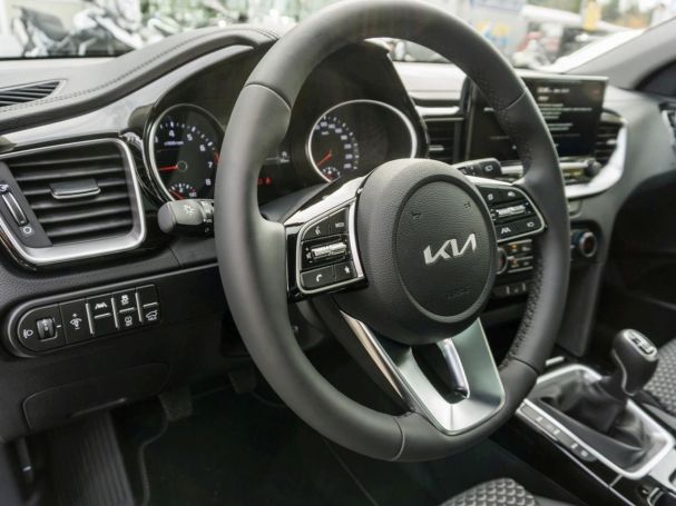 KIA XCeed 1.5T Spirit Navi Kamera Panorama Totwinkel KIA XCeed 1.5T Spirit Navi Kamera Panorama Totwinkel