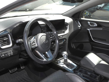 KIA Xceed 1.6 T-GDI Platinum  Panorama JBL ACC Kamera