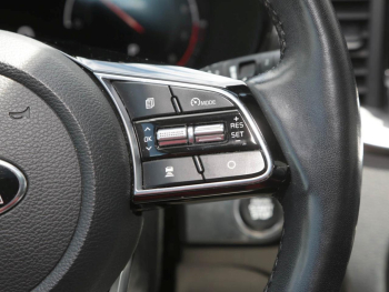 KIA Xceed 1.6 T-GDI Platinum  Panorama JBL ACC Kamera