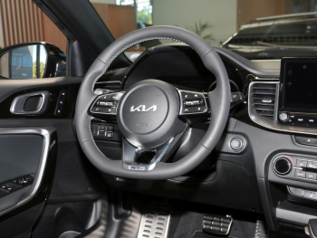 KIA XCeed 1.6T DCT GT-Line Navi Glasdach Fond-SHZ