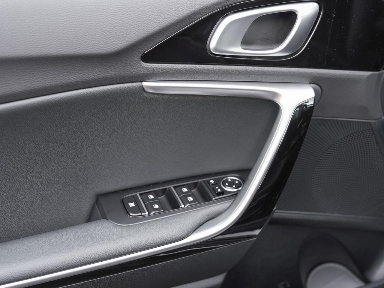 KIA XCeed 1.6T DCT Spirit Navi Kamera SHZ-Fond