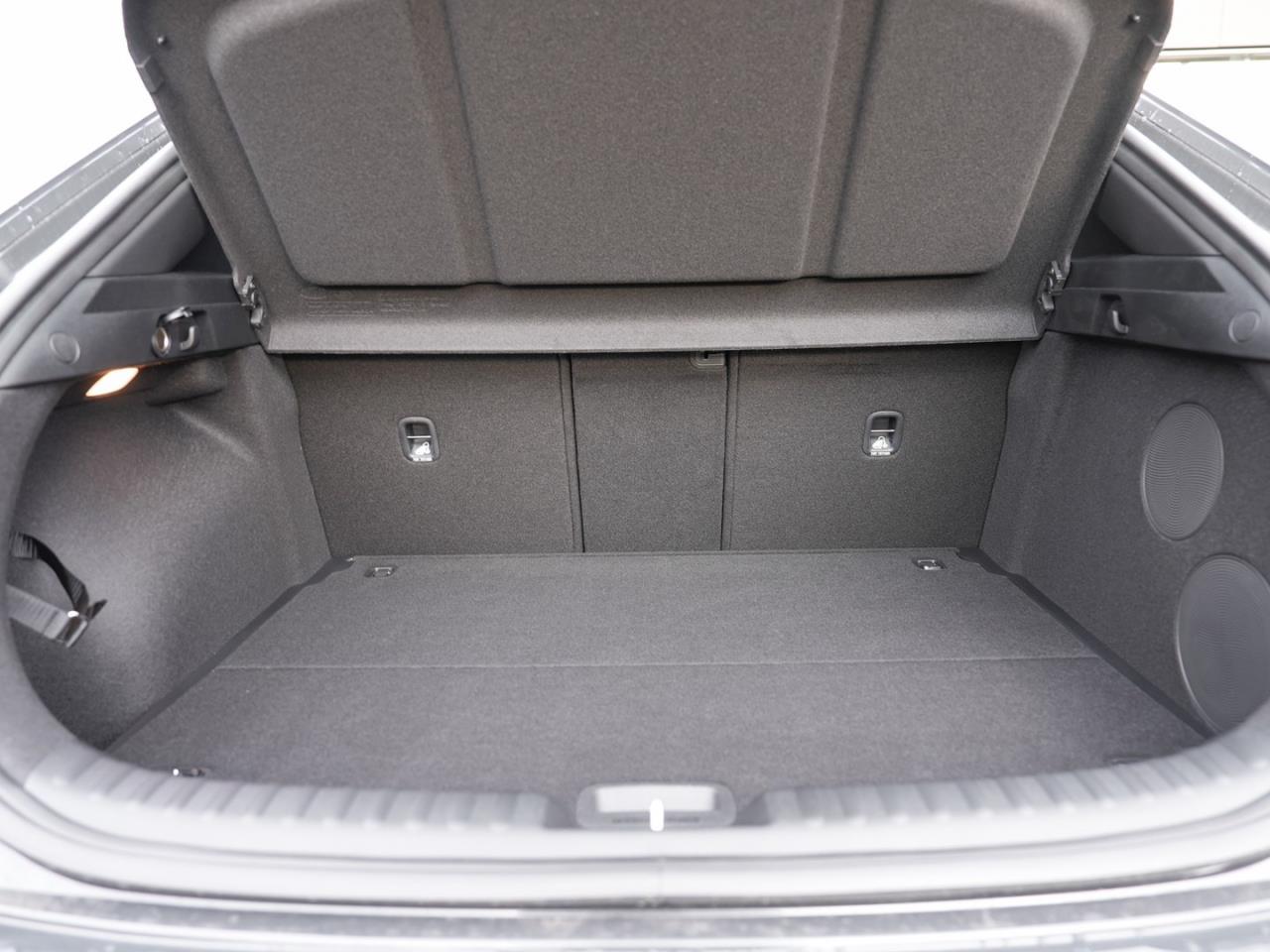 KIA XCeed 1.6T DCT Spirit Navi Kamera SHZ-Fond