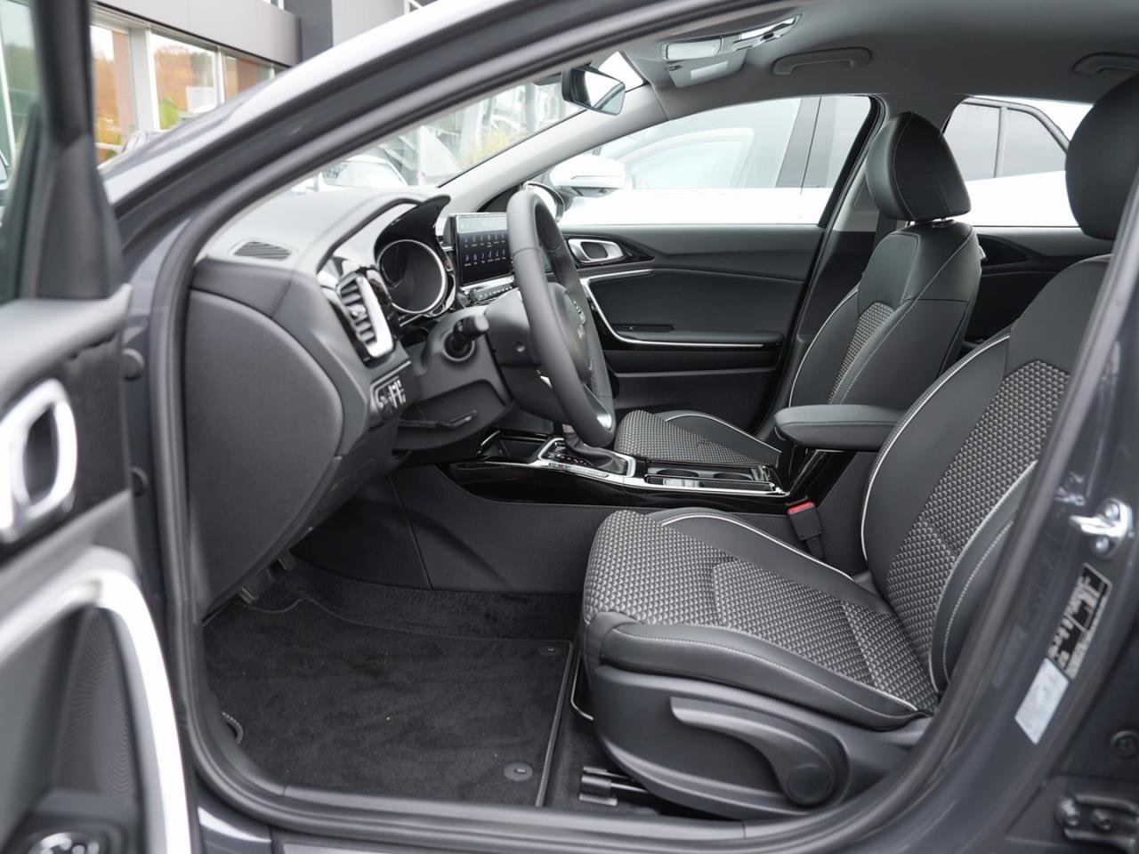 KIA XCeed 1.6T DCT Spirit Navi Kamera SHZ-Fond