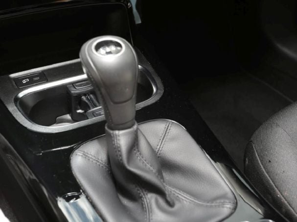 Mercedes-Benz A 180 d Limousine MBUXNavi+ Tempomat SpurH Mercedes-Benz A 180 d Limousine MBUXNavi+ Tempomat SpurH