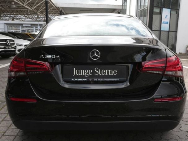 Mercedes-Benz A 180 d Limousine MBUXNavi+ Tempomat SpurH Mercedes-Benz A 180 d Limousine MBUXNavi+ Tempomat SpurH
