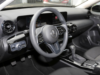 Mercedes-Benz A 180 d Limousine MBUXNavi+ Tempomat SpurH