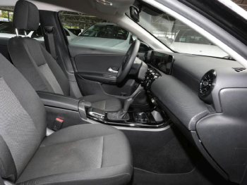 Mercedes-Benz A 180 d Limousine MBUXNavi+ Tempomat SpurH