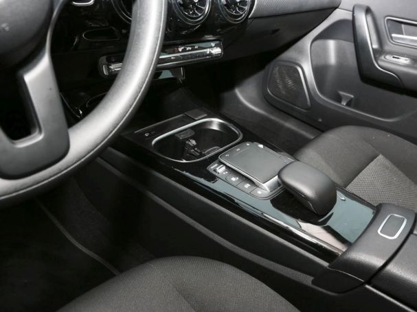 Mercedes-Benz A 180 d Limousine MBUX Navigation+ SpurH