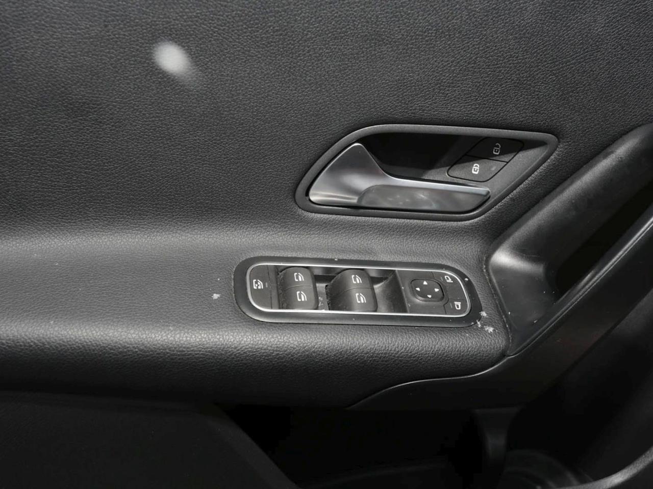 Mercedes-Benz A 180 d Limousine MBUX Navigation+ SpurH