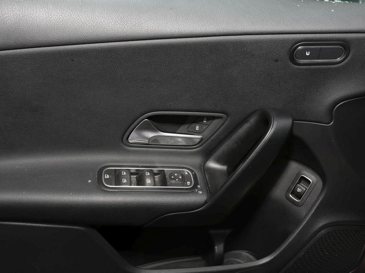 Mercedes-Benz A 180 d Limousine MBUX Navigation+ SpurH